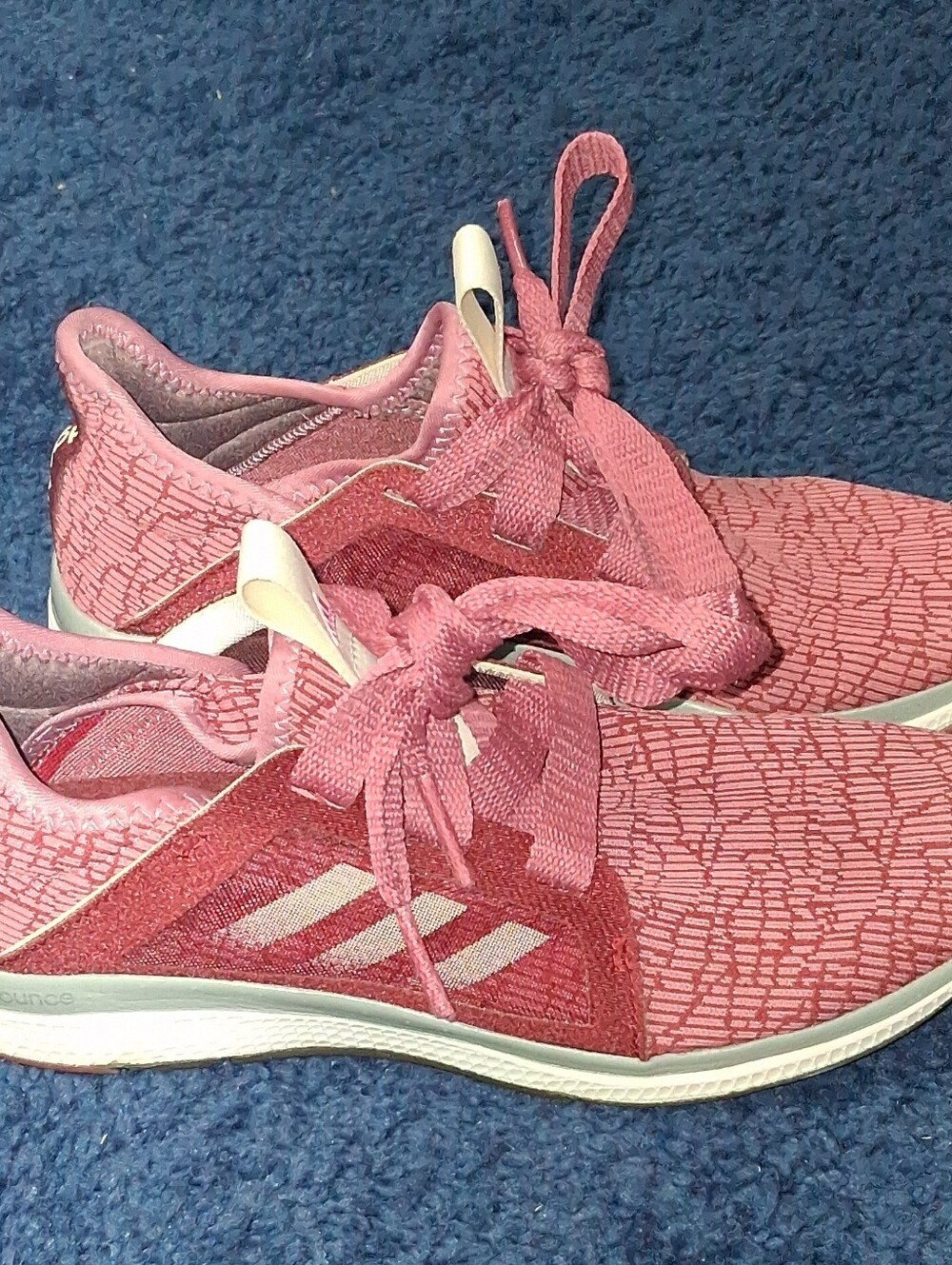 ADIDAS WOMEN SHOES SIZE 6.5